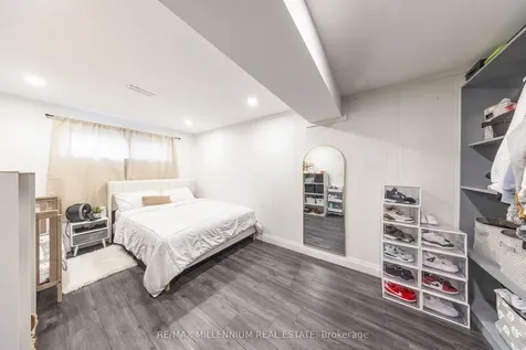 44 Oren Boulevard Barrie ON L4N 4M1