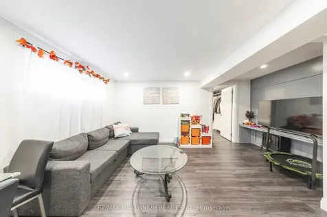 44 Oren Boulevard Barrie ON L4N 4M1