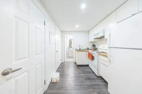 44 Oren Boulevard Barrie ON L4N 4M1