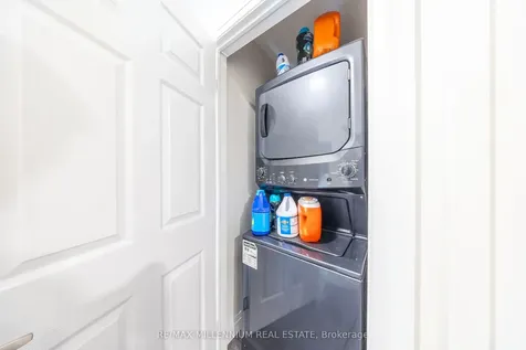 44 Oren Boulevard Barrie ON L4N 4M1