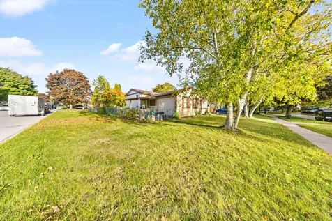 44 Oren Boulevard Barrie ON L4N 4M1