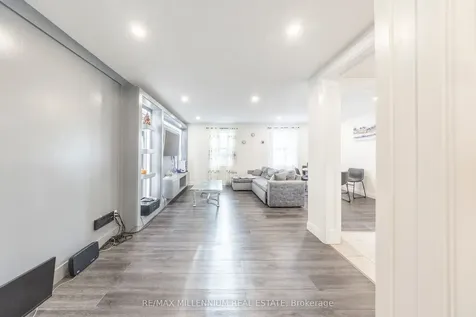 44 Oren Boulevard Barrie ON L4N 4M1