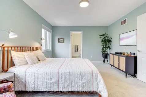 22 Kirby Avenue Collingwood ON L9Y 3W8