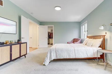 22 Kirby Avenue Collingwood ON L9Y 3W8