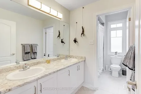 22 Kirby Avenue Collingwood ON L9Y 3W8