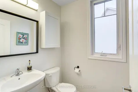 22 Kirby Avenue Collingwood ON L9Y 3W8