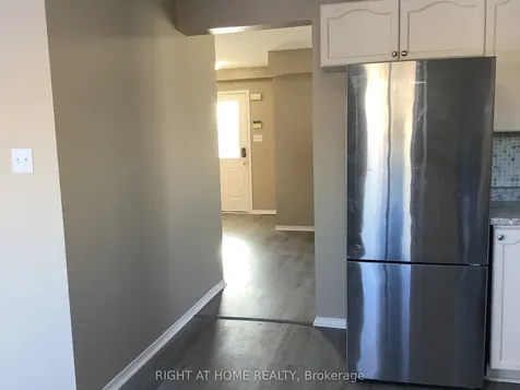 214 Dunsmore Lane Barrie ON L4M 7A3