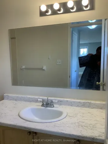 214 Dunsmore Lane Barrie ON L4M 7A3