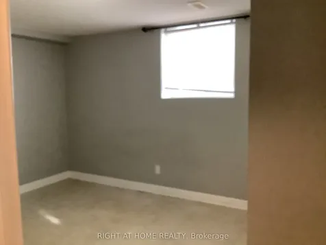 214 Dunsmore Lane Barrie ON L4M 7A3