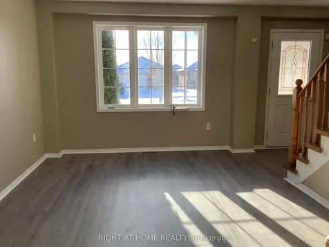 214 Dunsmore Lane Barrie ON L4M 7A3