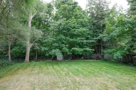 48 Redfern Avenue Barrie ON L4N 9G3