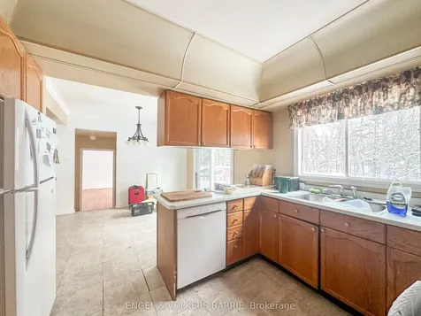 48 Redfern Avenue Barrie ON L4N 9G3