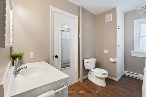 23 Elizabeth Street W Clearview ON L0M 1G0