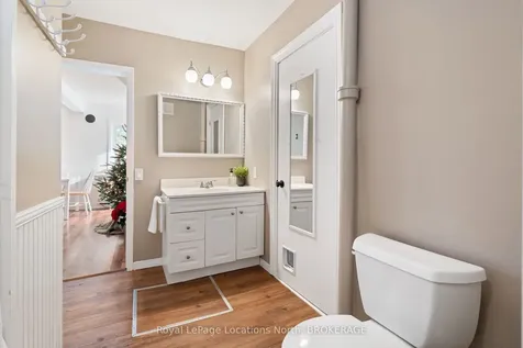 23 Elizabeth Street W Clearview ON L0M 1G0