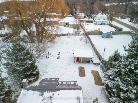 23 Elizabeth Street W Clearview ON L0M 1G0