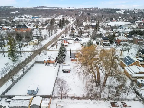 23 Elizabeth Street W Clearview ON L0M 1G0