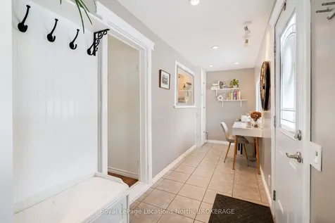 23 Elizabeth Street W Clearview ON L0M 1G0