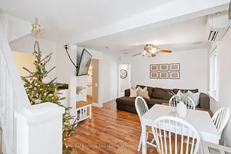 23 Elizabeth Street W Clearview ON L0M 1G0