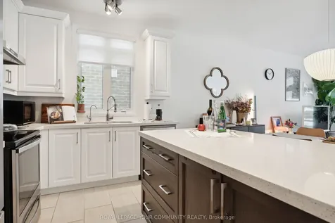 33 Mabern Street Barrie ON L9J 0H9