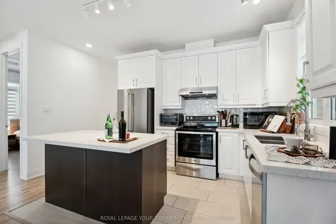 33 Mabern Street Barrie ON L9J 0H9