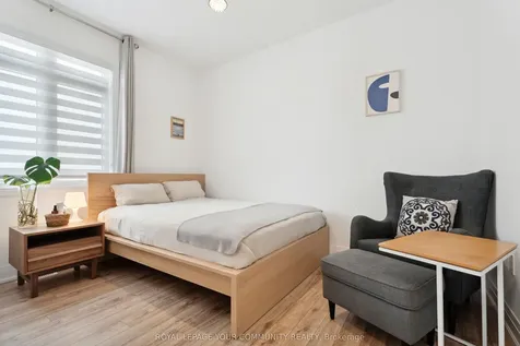 33 Mabern Street Barrie ON L9J 0H9