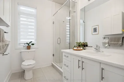 33 Mabern Street Barrie ON L9J 0H9