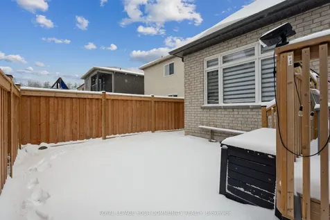 33 Mabern Street Barrie ON L9J 0H9