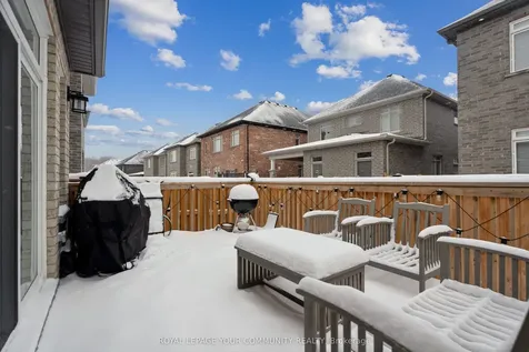 33 Mabern Street Barrie ON L9J 0H9