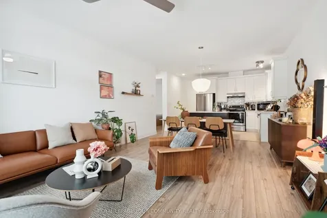 33 Mabern Street Barrie ON L9J 0H9