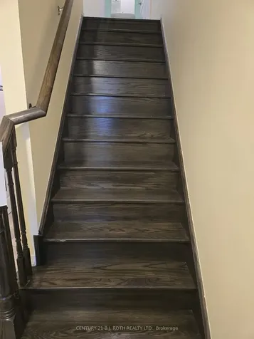 99 Frank's Way Barrie ON L4N 3J1