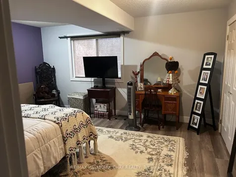 195 Pringle Drive Barrie ON L4N 0P7