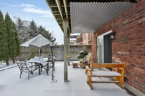 195 Pringle Drive Barrie ON L4N 0P7