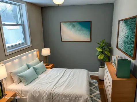 210 Saunders Street Clearview ON L0M 1S0