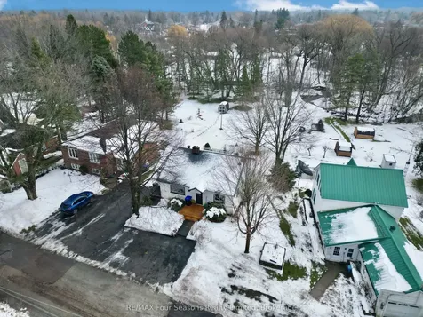 210 Saunders Street Clearview ON L0M 1S0