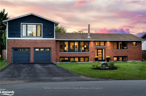 18 Nelson Street Clearview ON L0M 1G0