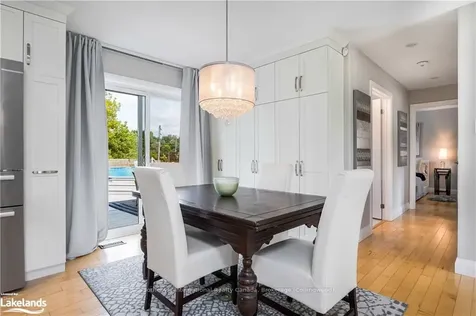 18 Nelson Street Clearview ON L0M 1G0