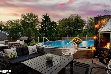 18 Nelson Street Clearview ON L0M 1G0