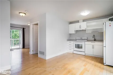 18 Nelson Street Clearview ON L0M 1G0