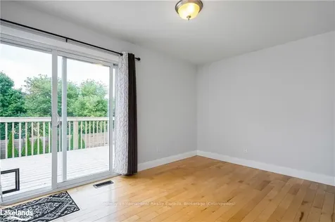 18 Nelson Street Clearview ON L0M 1G0