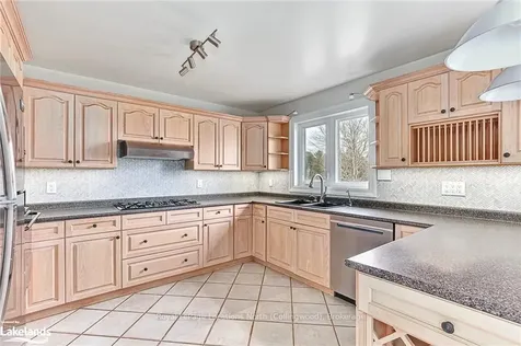 4228 Hogback Road Clearview ON L0M 1K0