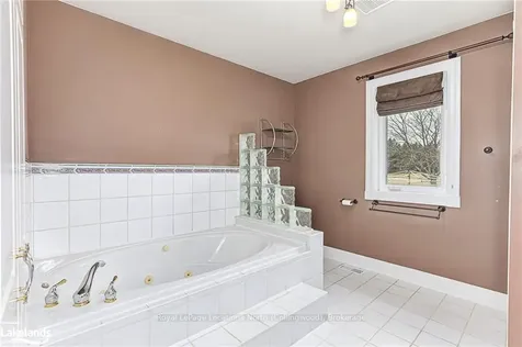 4228 Hogback Road Clearview ON L0M 1K0