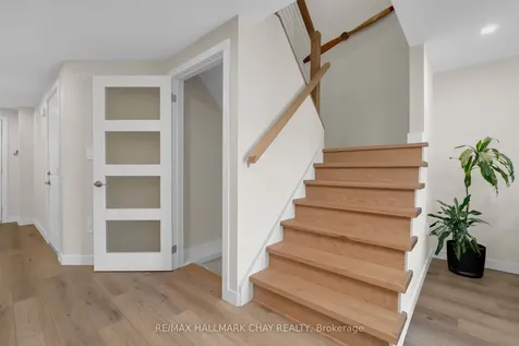 9 Caribou Court Barrie ON L4N 8N3