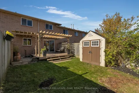 9 Caribou Court Barrie ON L4N 8N3