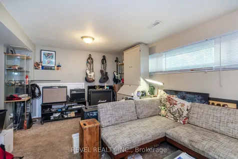 6 Huron Street Barrie ON L4M 5H3