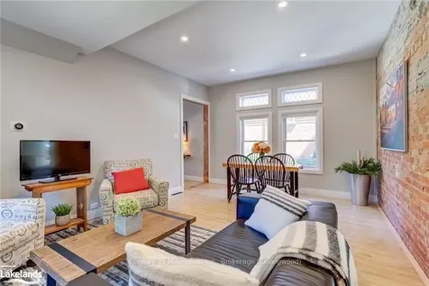 402 Third Street Collingwood ON L9Y 1L8