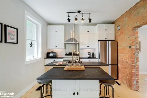 402 Third Street Collingwood ON L9Y 1L8
