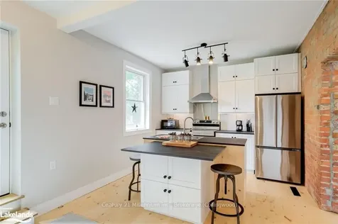 402 Third Street Collingwood ON L9Y 1L8