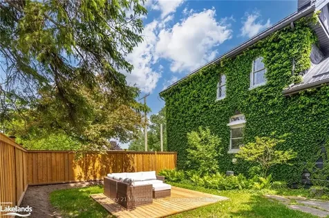 402 Third Street Collingwood ON L9Y 1L8