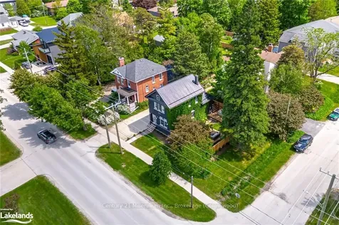 402 Third Street Collingwood ON L9Y 1L8