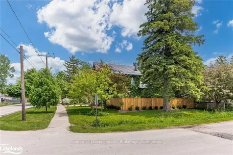 402 Third Street Collingwood ON L9Y 1L8